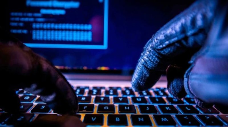 Filtran millones de contraseñas de Gmail, Outlook, Netflix y más servicios; así puedes saber si eres de los afectados