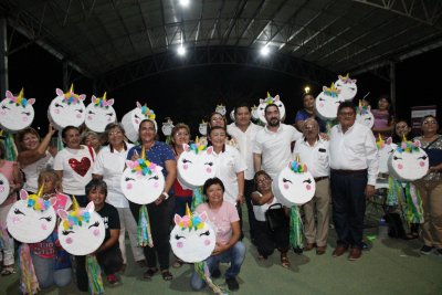 Fomentan autoempleo con taller de piñatas en Parque Lineal Los Paseos