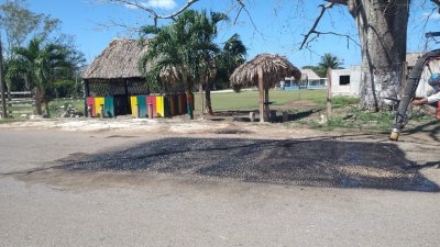 OBRAS PÚBLICAS REHABILITA CALLES CON BACHEO Y REPARA CAMINOS EN EL MUNICIPIO.