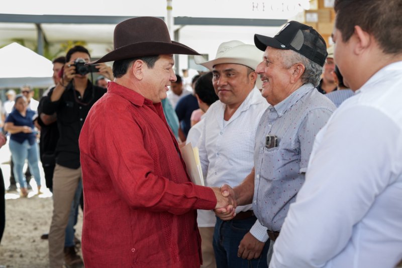Renacimiento Agrícola llega a Tizimín con entrega histórica de herramientas