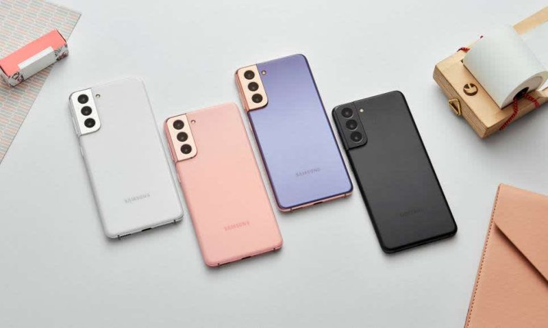 Samsung explica por qué dejará de incluir cargador y auriculares en sus futuros teléfonos