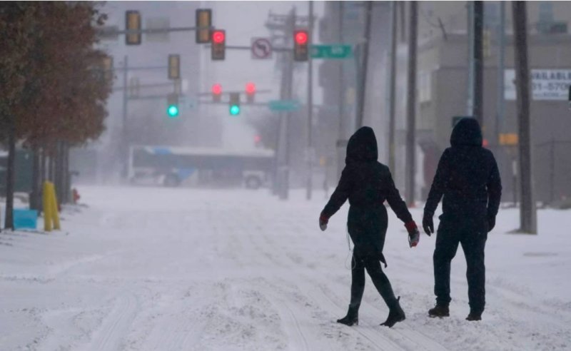 Tormentas invernales “sin precedentes” azotan gran parte de Estados Unidos