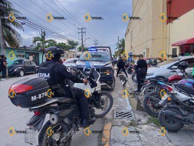 Tres jóvenes delincuentes fueron detenidos por los policías en “Cancún Mall” luego de que una víctima los reconociera como los responsables de un asalto un día antes.