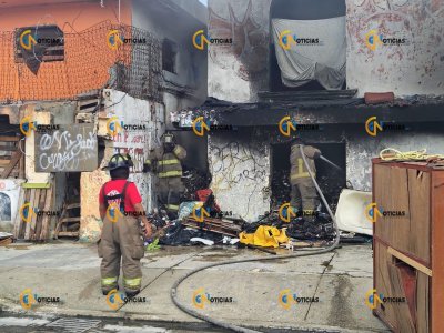 Un lote baldío ardió esta mañana en Cancún
